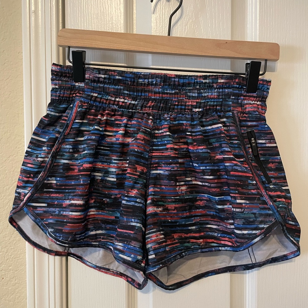 Lululemon Tracker shorts - size 8